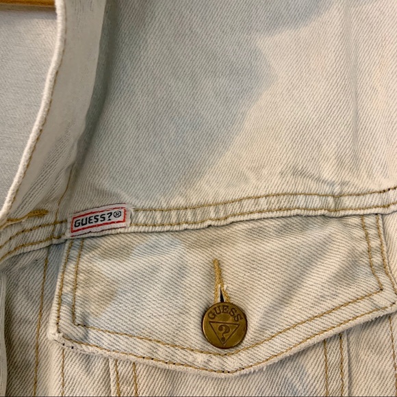 COPY - Vintage Guess ‘90s Light Wash Denim Trucker Jacket - Picture 6 of 7